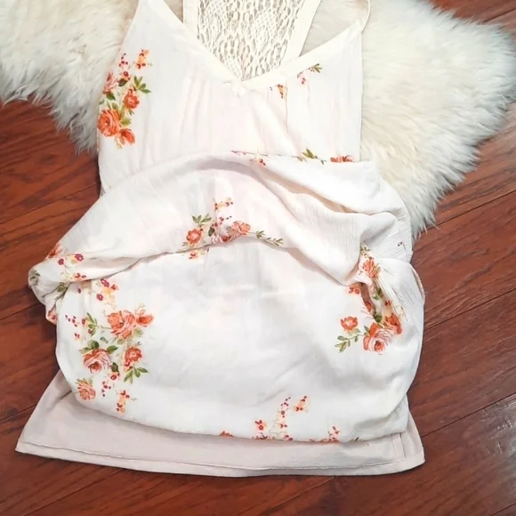 Lovestitch Beige Floral Lace Back Maxi Dress - Picture 7 of 7